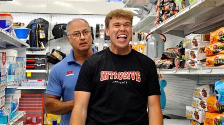 Who Is White Dolemite TikTok? YouTube Prankster Punches A Customer During A Practical Joke